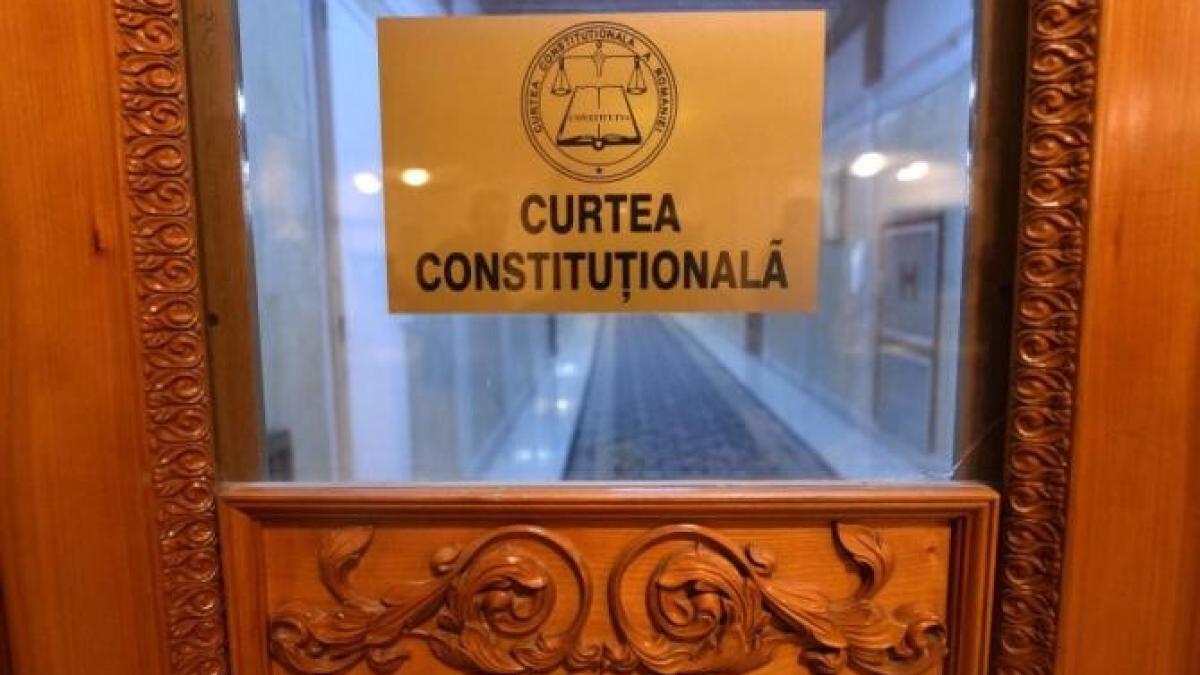 Suspendare judecători CCR. Update: Curtea de Apel a amânat decizia pentru 11 februarie Suspendare judecători CCR. Update: Curtea de Apel a amânat decizia pentru 11 februarie