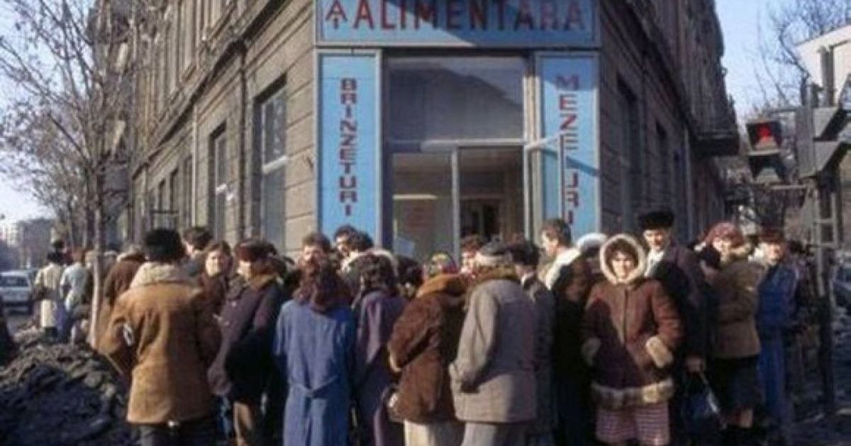 „Dieta” comunistă: cum a modelat regimul silueta românilor. Meniul anilor ’80, între „adidași de porc” și gusturile lui Ceaușescu „Dieta” comunistă: cum a modelat regimul silueta românilor. Meniul anilor ’80, între „adidași de porc” și gusturile lui Ceaușescu
