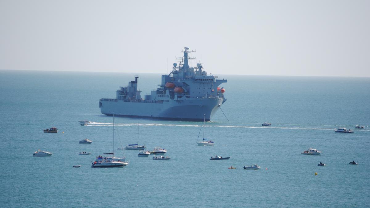 Marina americană își întărește prezența militară în Orientul Mijlociu Marina americană își întărește prezența militară în Orientul Mijlociu