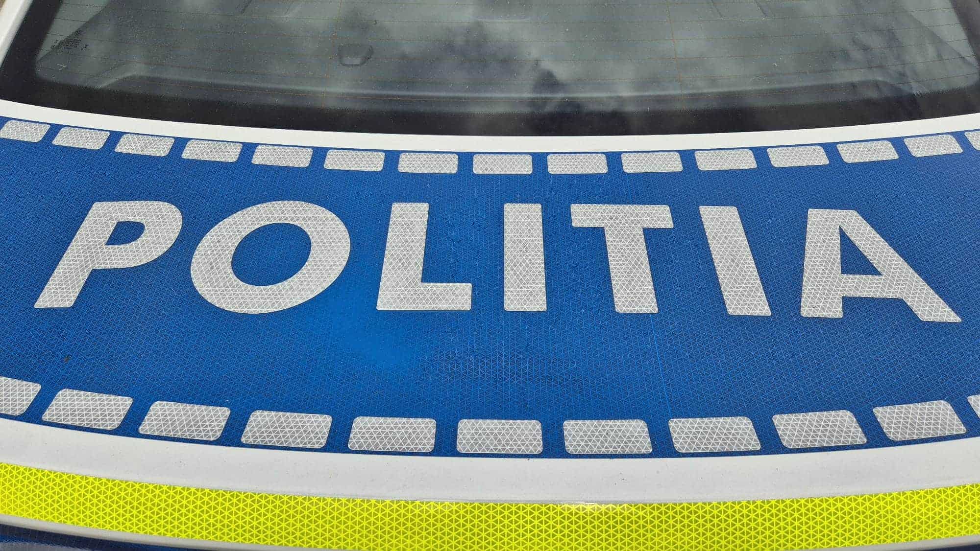 Scandal într-un bar din Baia de Arieș, terminat la Poliție. Un bărbat a fost reținut după ce l-a bătut pe un altul Scandal într-un bar din Baia de Arieș, terminat la Poliție. Un bărbat a fost reținut după ce l-a bătut pe un altul