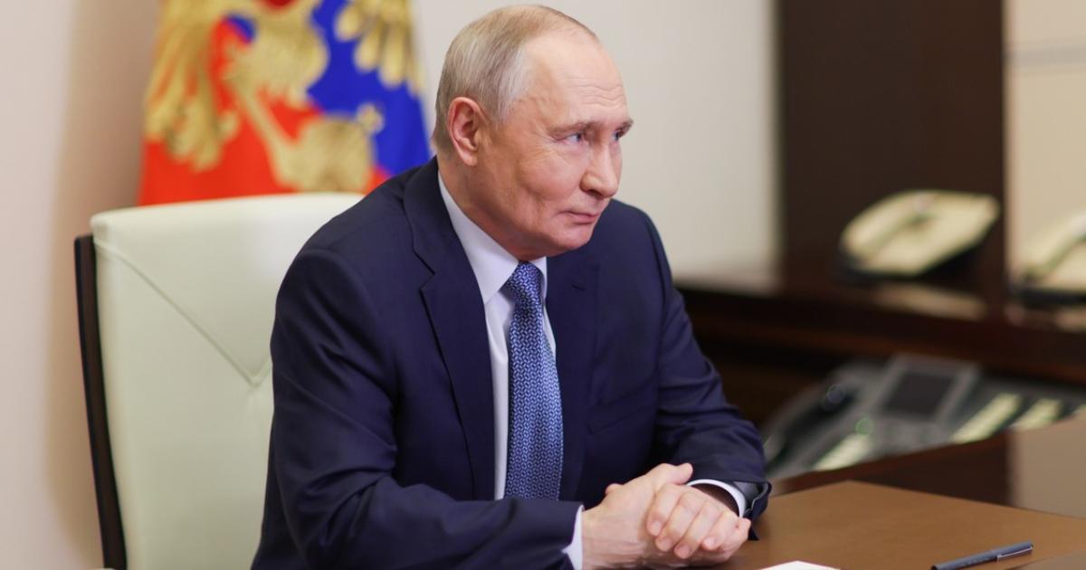 Rusia admite că oligarhii s-au oferit să finanţeze războiului. Kremlinul neagă că le-ar fi cerut ajutorul Rusia admite că oligarhii s-au oferit să finanţeze războiului. Kremlinul neagă că le-ar fi cerut ajutorul