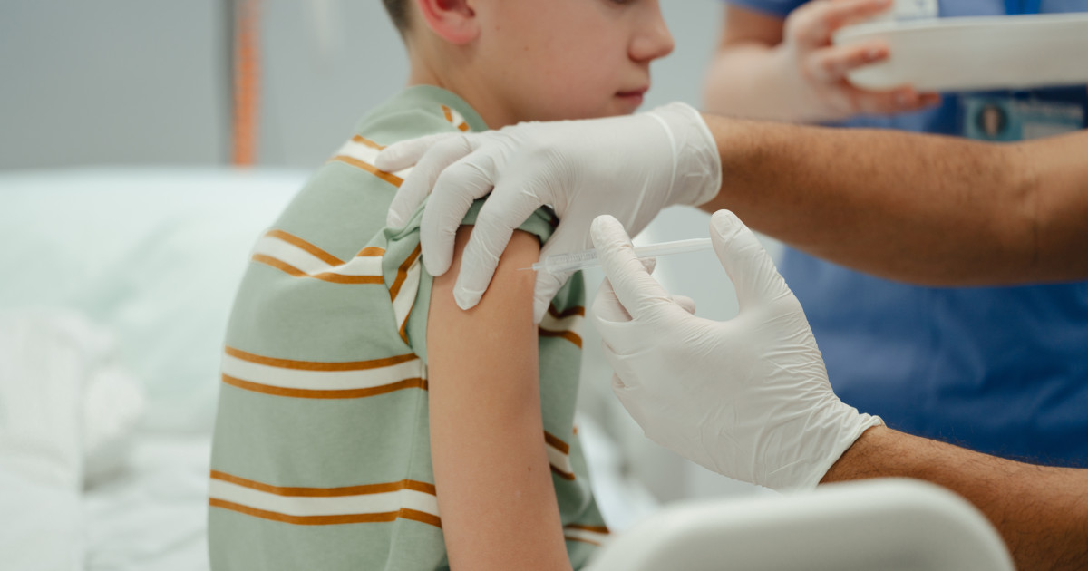 Ce vaccin se administrează la vârsta de 14 ani: La ce boli sunt expuși adolescenții în lipsa imunizării Ce vaccin se administrează la vârsta de 14 ani: La ce boli sunt expuși adolescenții în lipsa imunizării