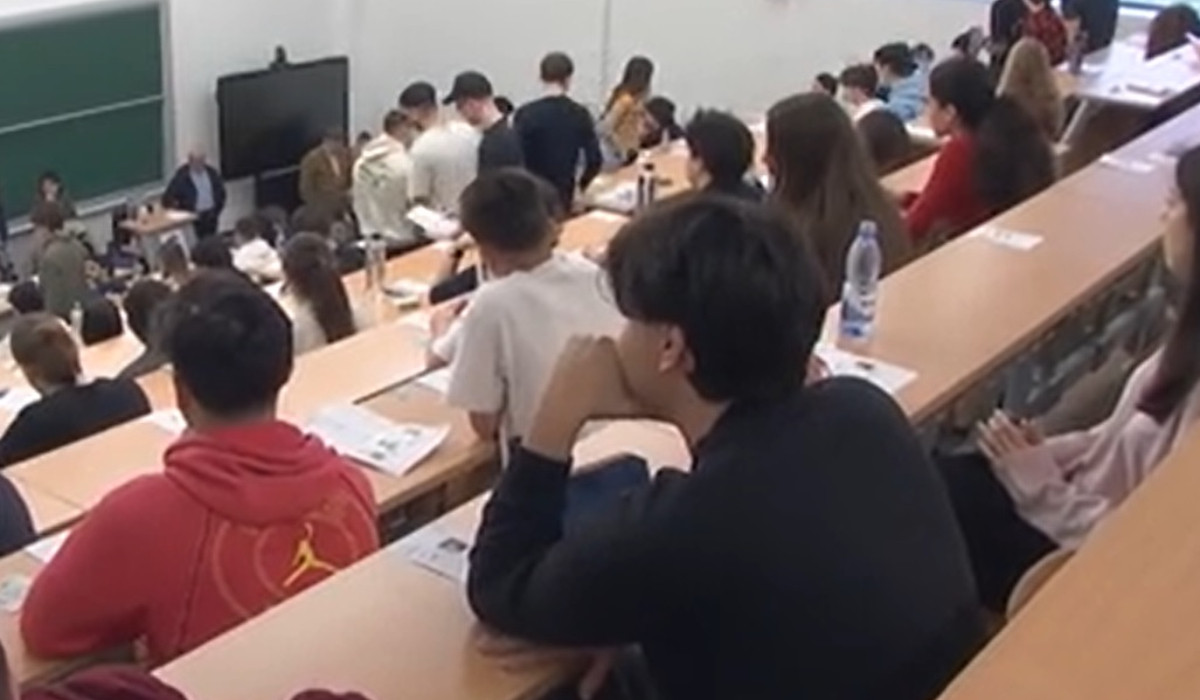 Facultățile din București unde concurența a explodat: 8 candidați pe un loc încă din preadmitere Facultățile din București unde concurența a explodat: 8 candidați pe un loc încă din preadmitere