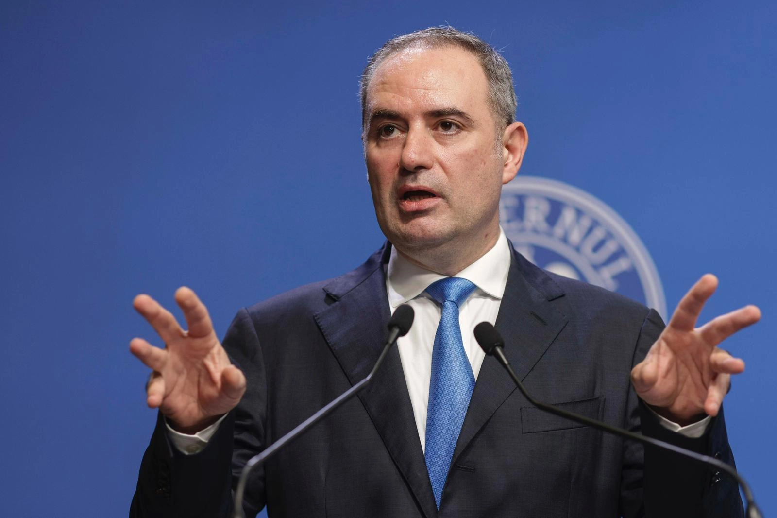 Minister Nazare to voice deficit of 6.2% of GDP for 2026, in Brussels (sources)
