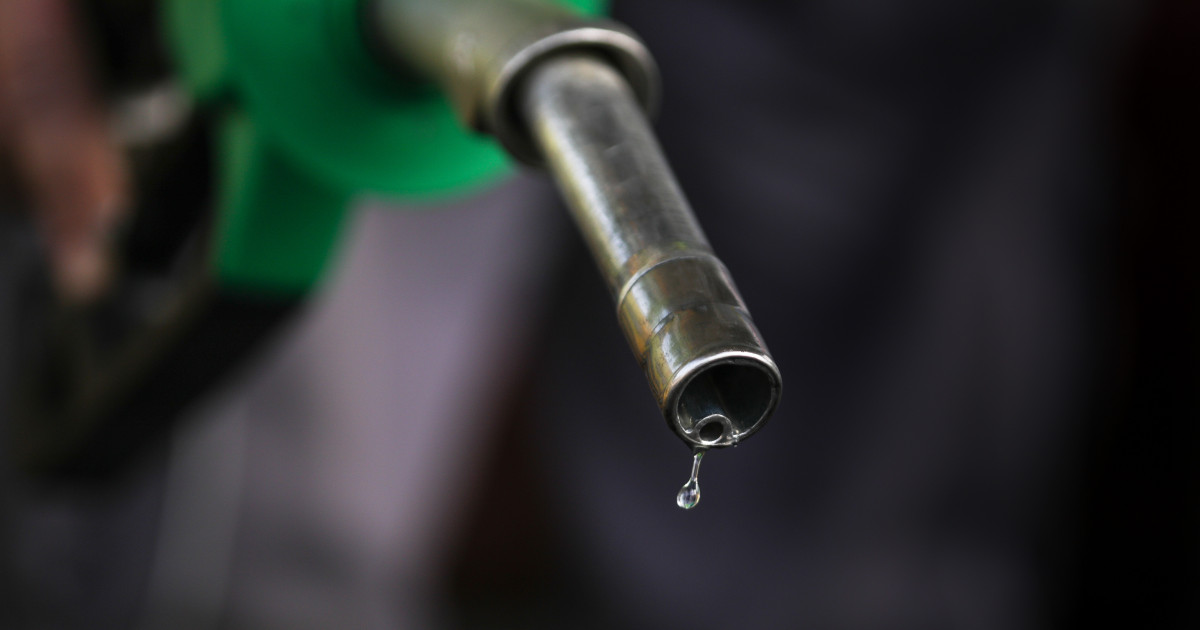 Prima zi de scădere a prețului carburanților. Motorina a coborât sub 10 lei pe litru la unele benzinării Prima zi de scădere a prețului carburanților. Motorina a coborât sub 10 lei pe litru la unele benzinării