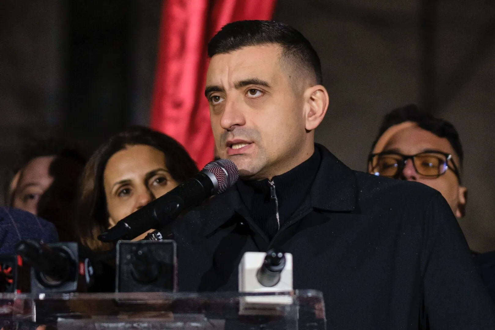 George Simion iese la atac după ce Guvernul a anunțat măsurile luate în criza carburanților: ‘Bătaie de joc’ George Simion iese la atac după ce Guvernul a anunțat măsurile luate în criza carburanților: ‘Bătaie de joc’