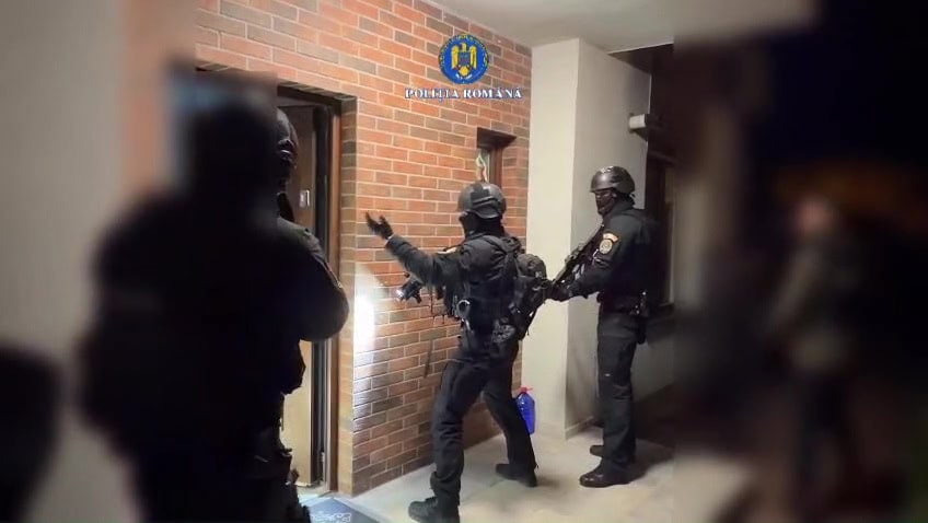 VIDEO. Percheziții la Cluj într-un dosar de camătă și șantaj. Prejudiciu de peste 200.000 de euro. 3 persoane, duse la audieri VIDEO. Percheziții la Cluj într-un dosar de camătă și șantaj. Prejudiciu de peste 200.000 de euro. 3 persoane, duse la audieri