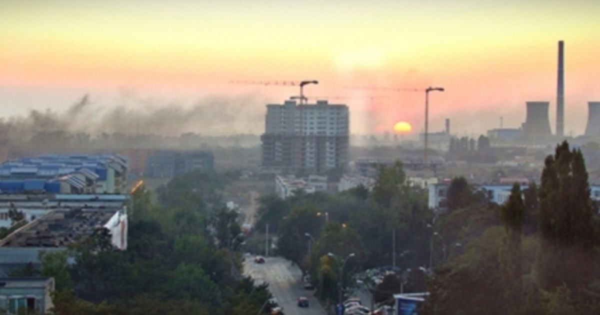 Bucureștiul, pe locul 2 între capitalele europene la poluarea cu PM 10. Cele mai mari surse de poluare: materialul antiderapant și șantierele care nu respectă legea Bucureștiul, pe locul 2 între capitalele europene la poluarea cu PM 10. Cele mai mari surse de poluare: materialul antiderapant și șantierele care nu respectă legea