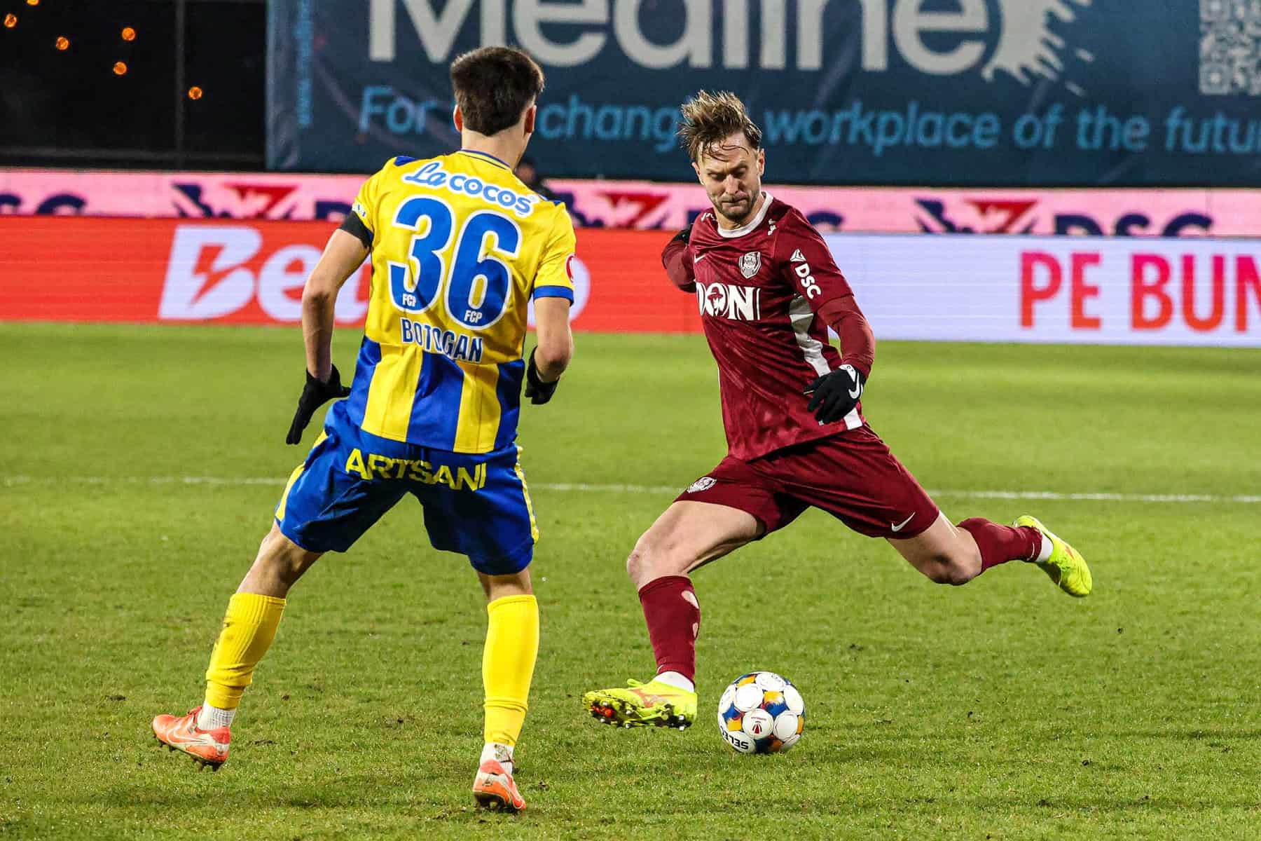 FOTO. Victorie pentru CFR Cluj în Gruia, după un duel intens împotriva Petrolului în Superligă FOTO. Victorie pentru CFR Cluj în Gruia, după un duel intens împotriva Petrolului în Superligă