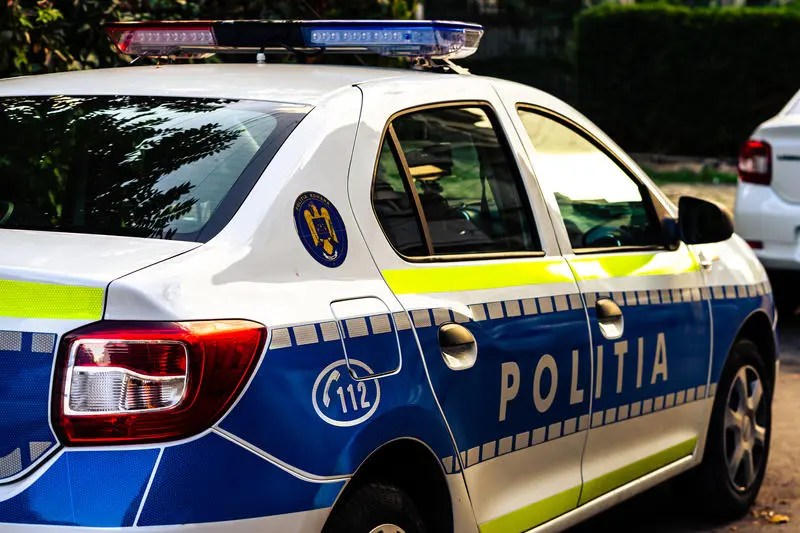 VIDEO Șofer băut urmărit de polițiști pe străzile Capitalei. Un agent de la Rutieră a fost rănit VIDEO Șofer băut urmărit de polițiști pe străzile Capitalei. Un agent de la Rutieră a fost rănit