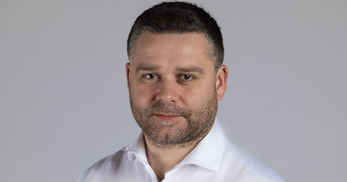 Ciprian Ciucu: „Înfrângerea lui Viktor Orban nu este doar o schimbare de putere, ci o corecţie de sistem. O idee îşi arată limitele” Ciprian Ciucu: „Înfrângerea lui Viktor Orban nu este doar o schimbare de putere, ci o corecţie de sistem. O idee îşi arată limitele”