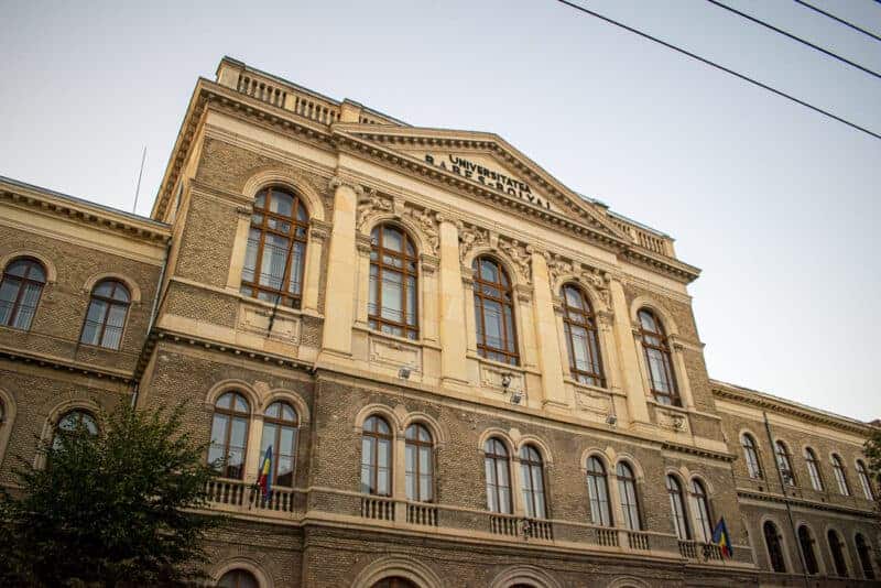 Protest al studenților în fața Rectoratului UBB Cluj-Napoca. Cer reluarea deciziei Senatului privind majorarea taxelor Protest al studenților în fața Rectoratului UBB Cluj-Napoca. Cer reluarea deciziei Senatului privind majorarea taxelor