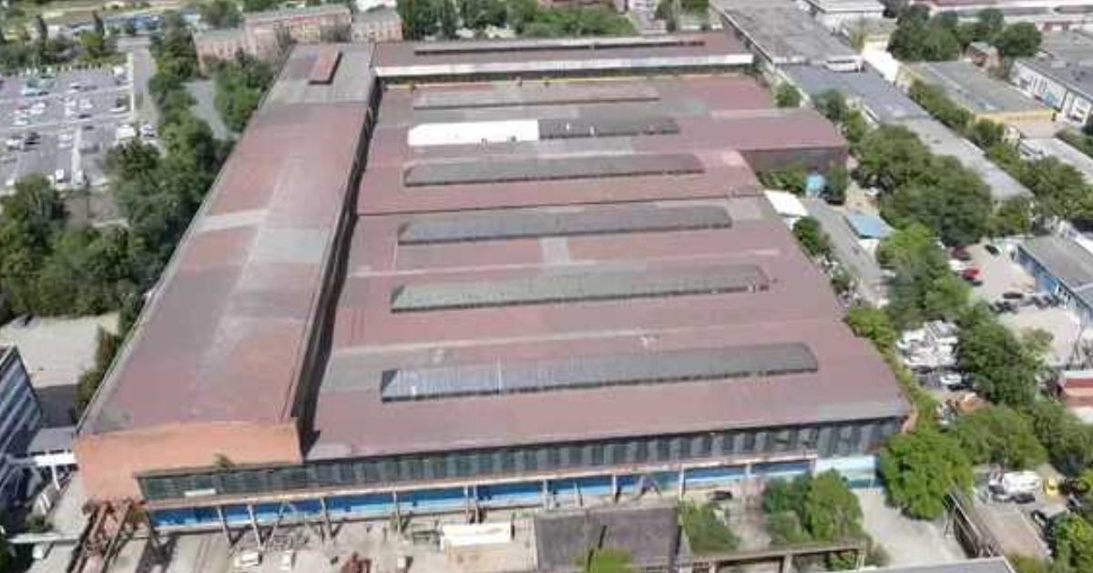 Fabrică emblemă a regimului comunist, gata să fie vândută. Cine vrea să cumpere platforma din Capitală
