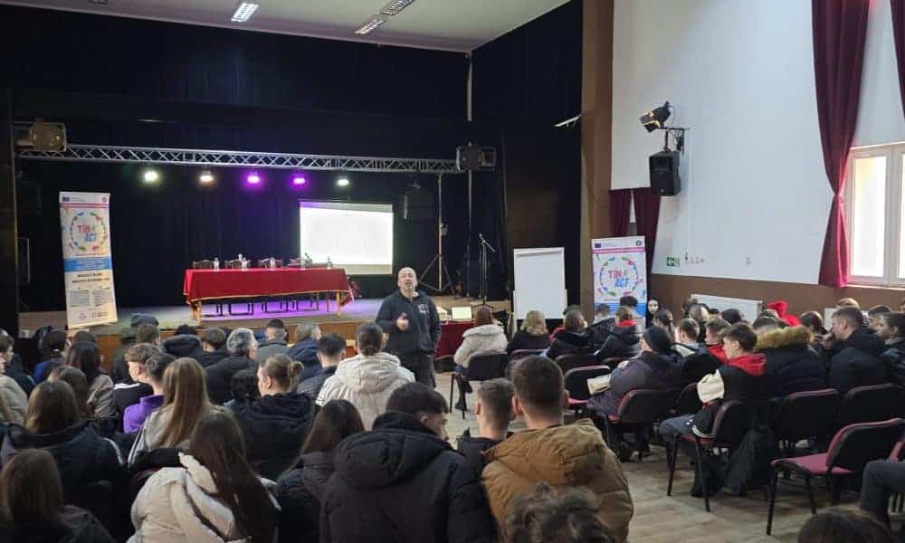 Peste 140 de elevi din Darabani au spus „NU” drogurilor și alcoolului, prin proiectul TIN ACT Peste 140 de elevi din Darabani au spus „NU” drogurilor și alcoolului, prin proiectul TIN ACT