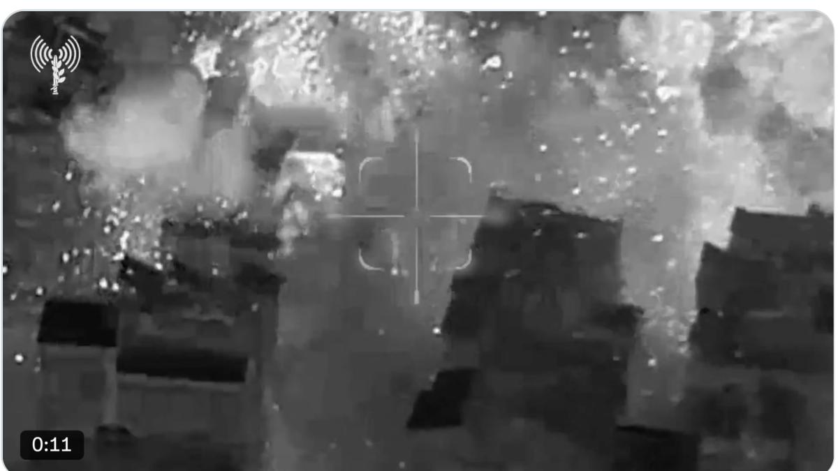Momentul impresionant în care Israelul distruge sedii ale Hezbollah în Beirut / video