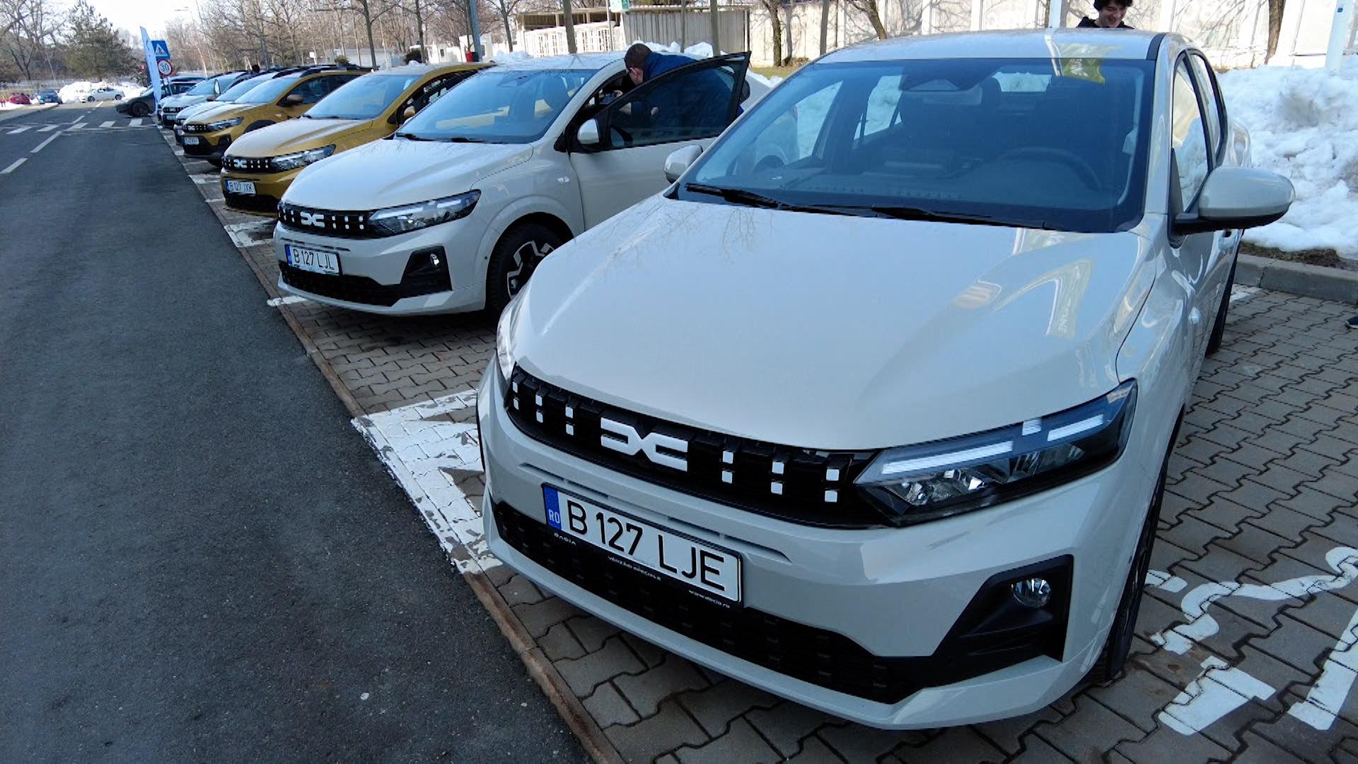 Vânzările Dacia s-au prăbușit, la toate modelele. Concurența din China, unul dintre motive Vânzările Dacia s-au prăbușit, la toate modelele. Concurența din China, unul dintre motive