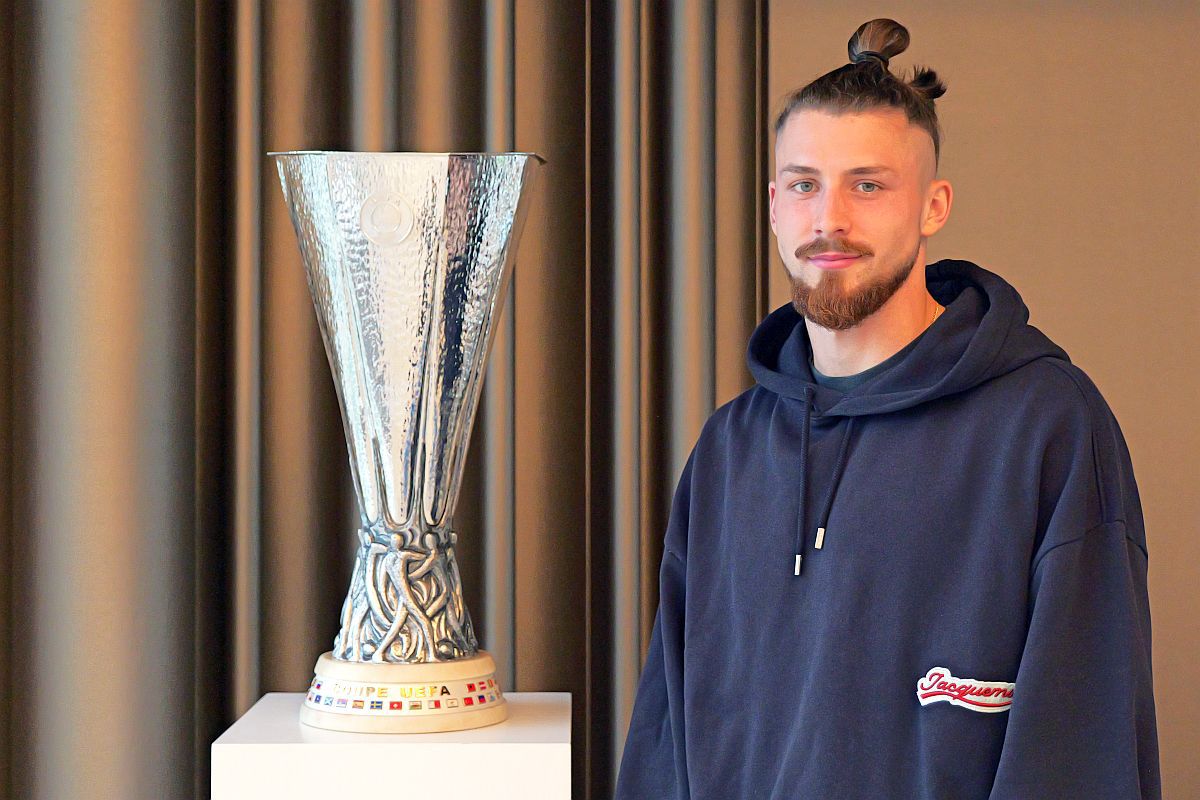 „Prima dată când m-am emoționat până la lacrimi” » Radu Drăgușin despre „anul perfect”, realitatea din Premier League și cumpăna carierei: „Vezi cum e, uneori, viața?” „Prima dată când m-am emoționat până la lacrimi” » Radu Drăgușin despre „anul perfect”, realitatea din Premier League și cumpăna carierei: „Vezi cum e, uneori, viața?”
