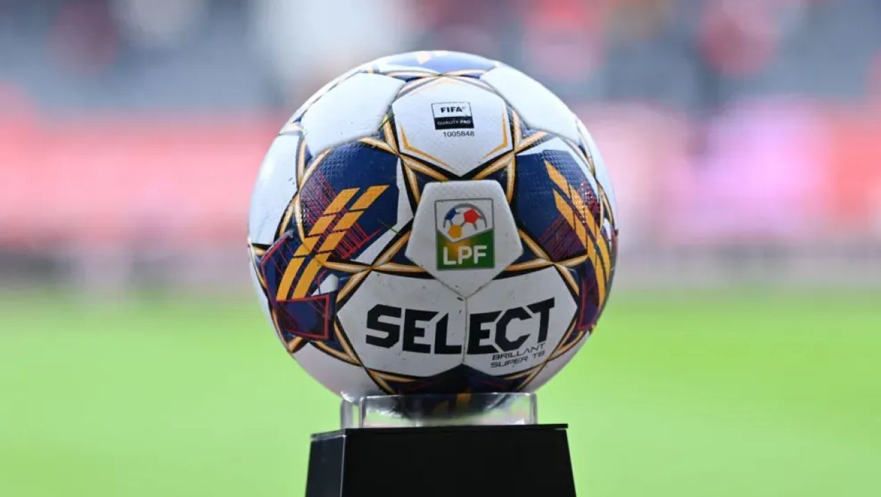 De râsul-plânsului! Jucător dat „dispărut” la o echipă din Superliga: „E plecat de o săptămână” De râsul-plânsului! Jucător dat „dispărut” la o echipă din Superliga: „E plecat de o săptămână”