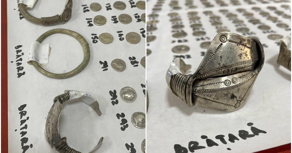 Descoperire uluitoare în Botoşani. Tezaur vechi de 2.000 de ani, găsit de un bărbat cu detectorul de metale Descoperire uluitoare în Botoşani. Tezaur vechi de 2.000 de ani, găsit de un bărbat cu detectorul de metale