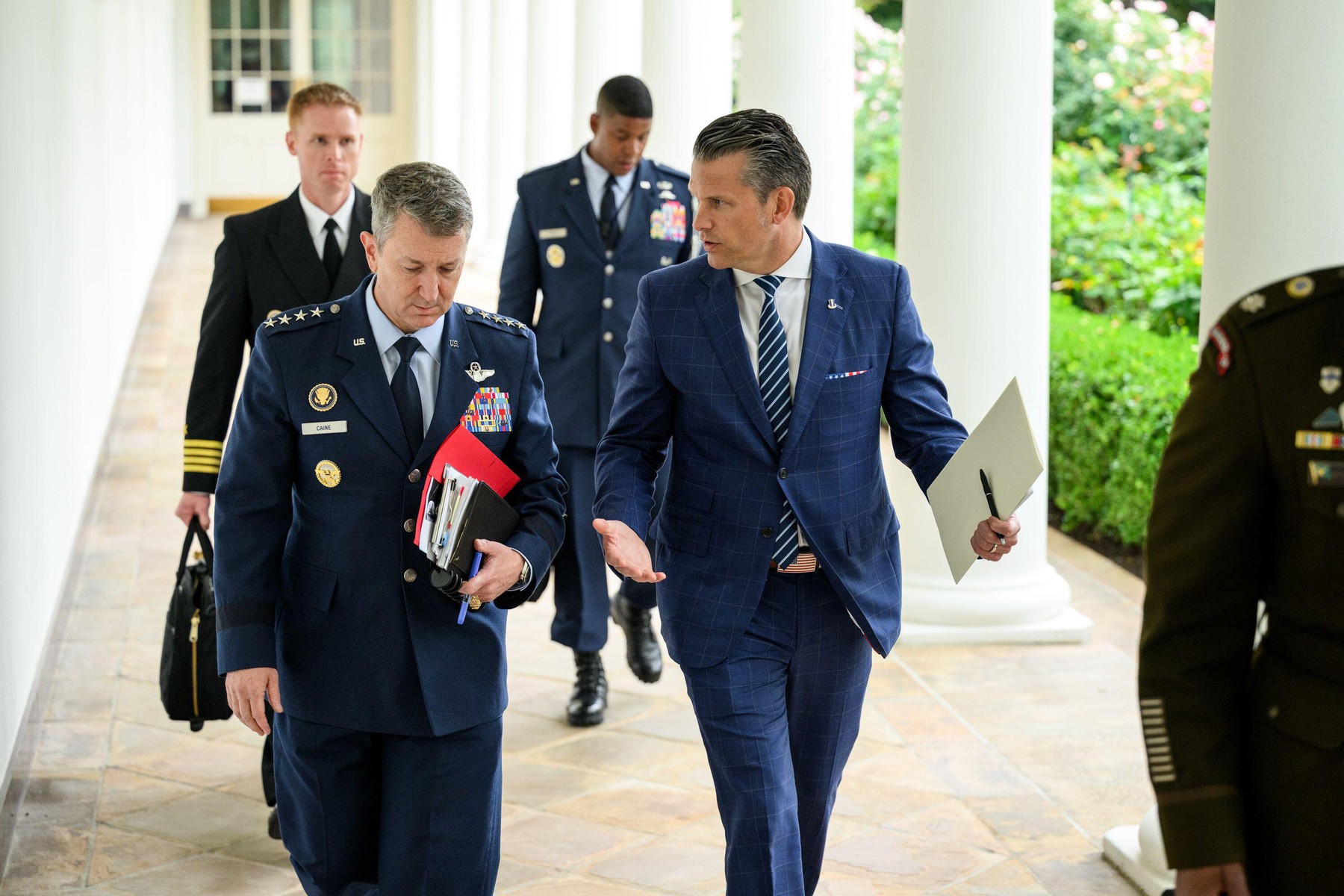 Pentagonul cântărește redirecționare armelor destinate Ucrainei, plătite de aliații europeni, către războiul din Iran Pentagonul cântărește redirecționare armelor destinate Ucrainei, plătite de aliații europeni, către războiul din Iran