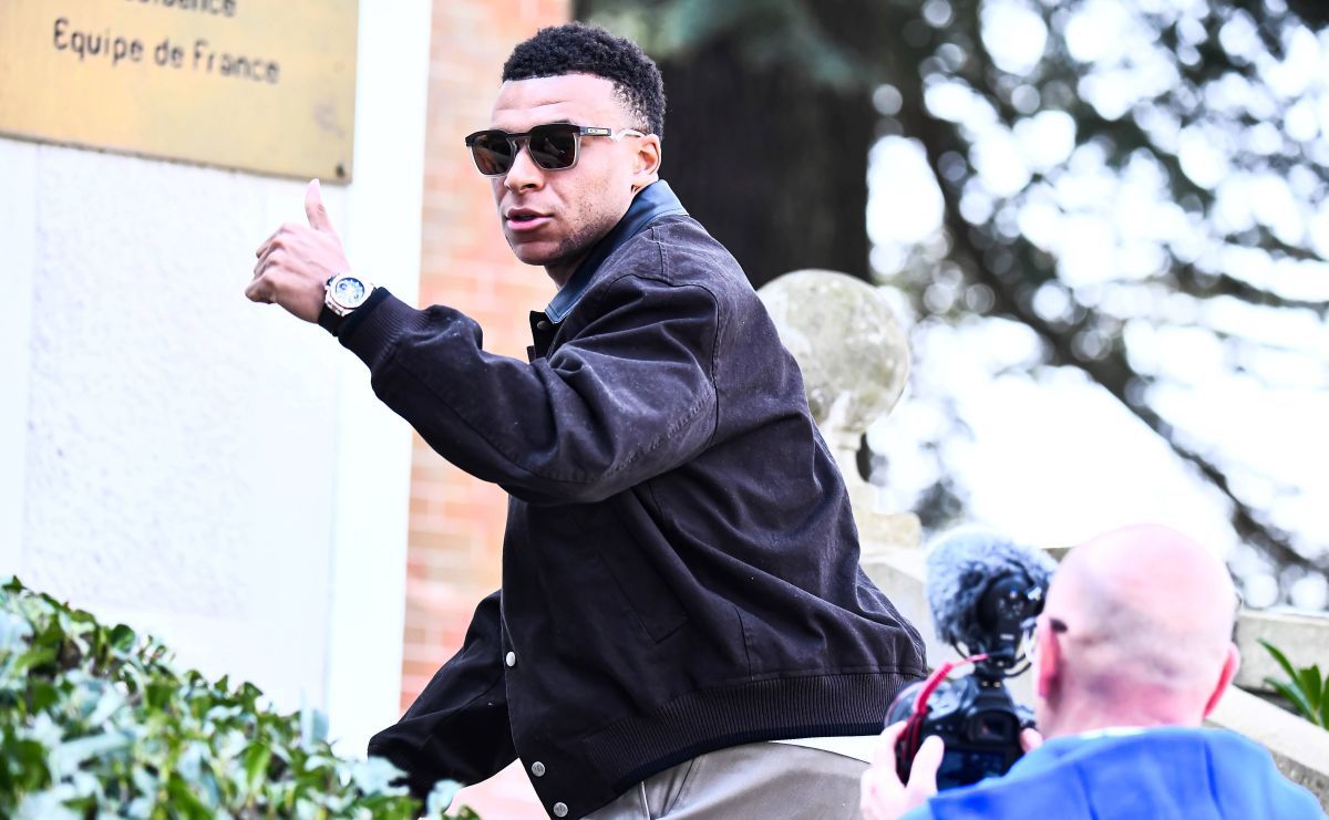 Mbappe: „Genunchiul e bine” » Cadena SER îl contrazice: „Va avea nevoie de toate cele 100 de zile!” Mbappe: „Genunchiul e bine” » Cadena SER îl contrazice: „Va avea nevoie de toate cele 100 de zile!”