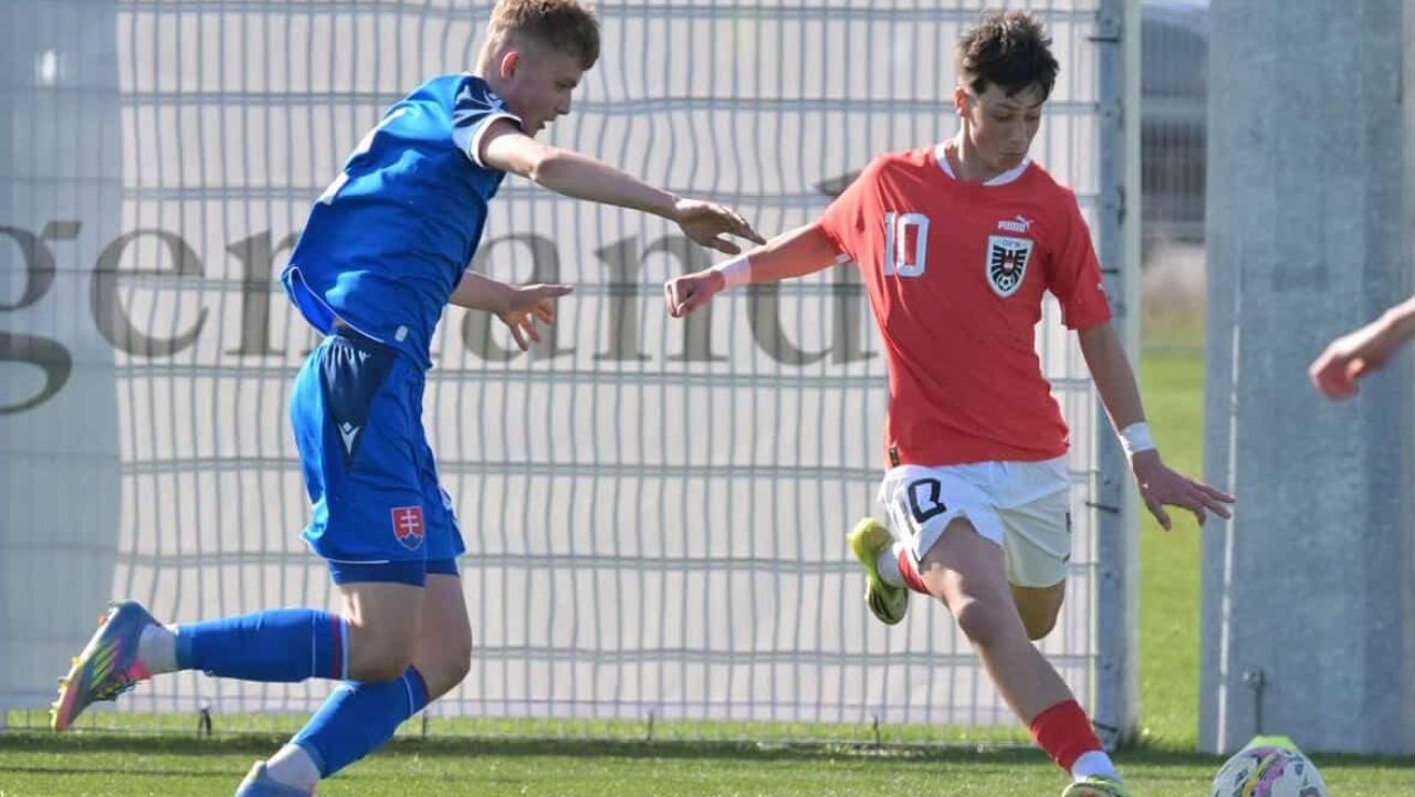 Fotbalistul român titular împotriva României! ”O zi frumoasă, am vorbit aceeași limbă cu adversarii” Fotbalistul român titular împotriva României! ”O zi frumoasă, am vorbit aceeași limbă cu adversarii”