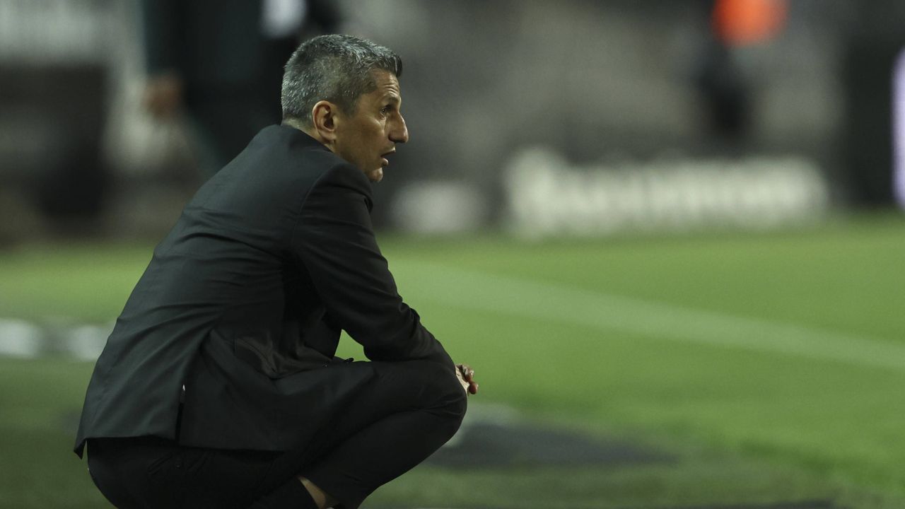 Grecii au descris într-un singur cuvânt PAOK-ul lui Lucescu după finala pierdută cu OFI Crete Grecii au descris într-un singur cuvânt PAOK-ul lui Lucescu după finala pierdută cu OFI Crete