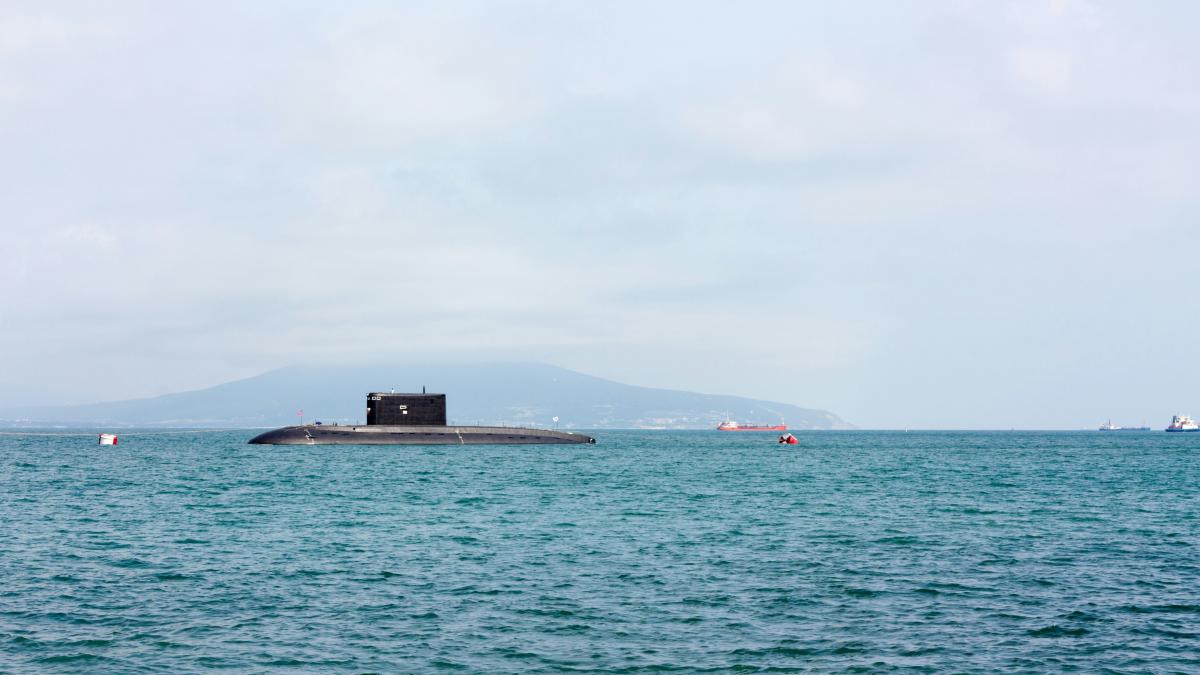 Un iranian și o femeie au încercat să intre într-o bază cu submarine nucleare în Scoția. Au fost arestați Un iranian și o femeie au încercat să intre într-o bază cu submarine nucleare în Scoția. Au fost arestați