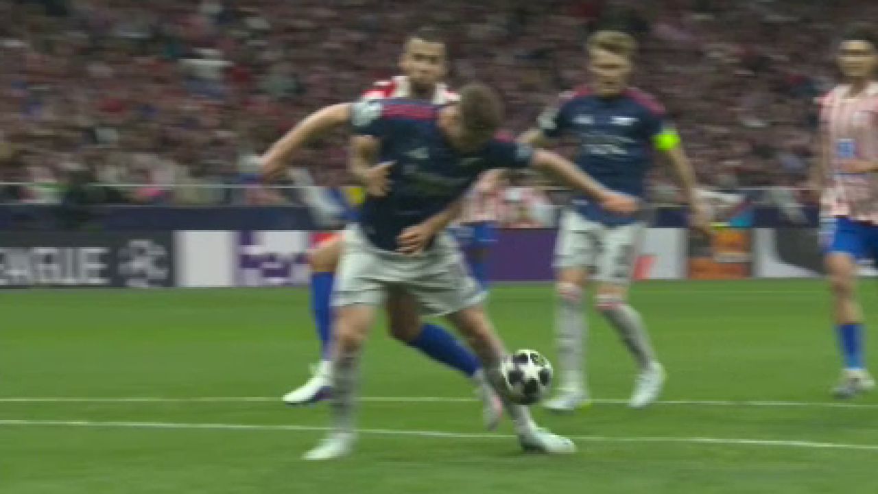 Penalty controversat în Atletico