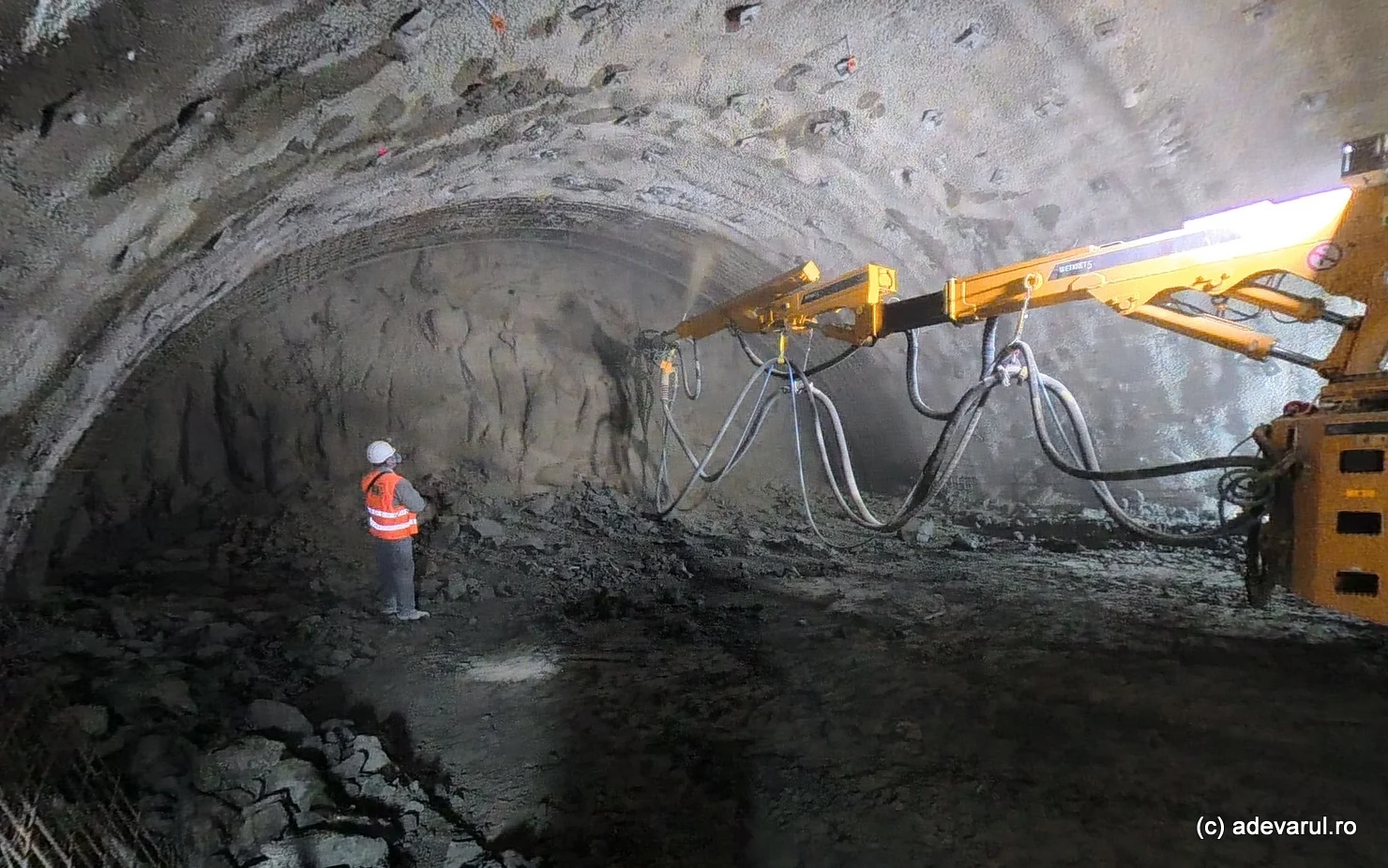 Unul dintre tuneluri. FOTO Adevărul / Daniel Guță