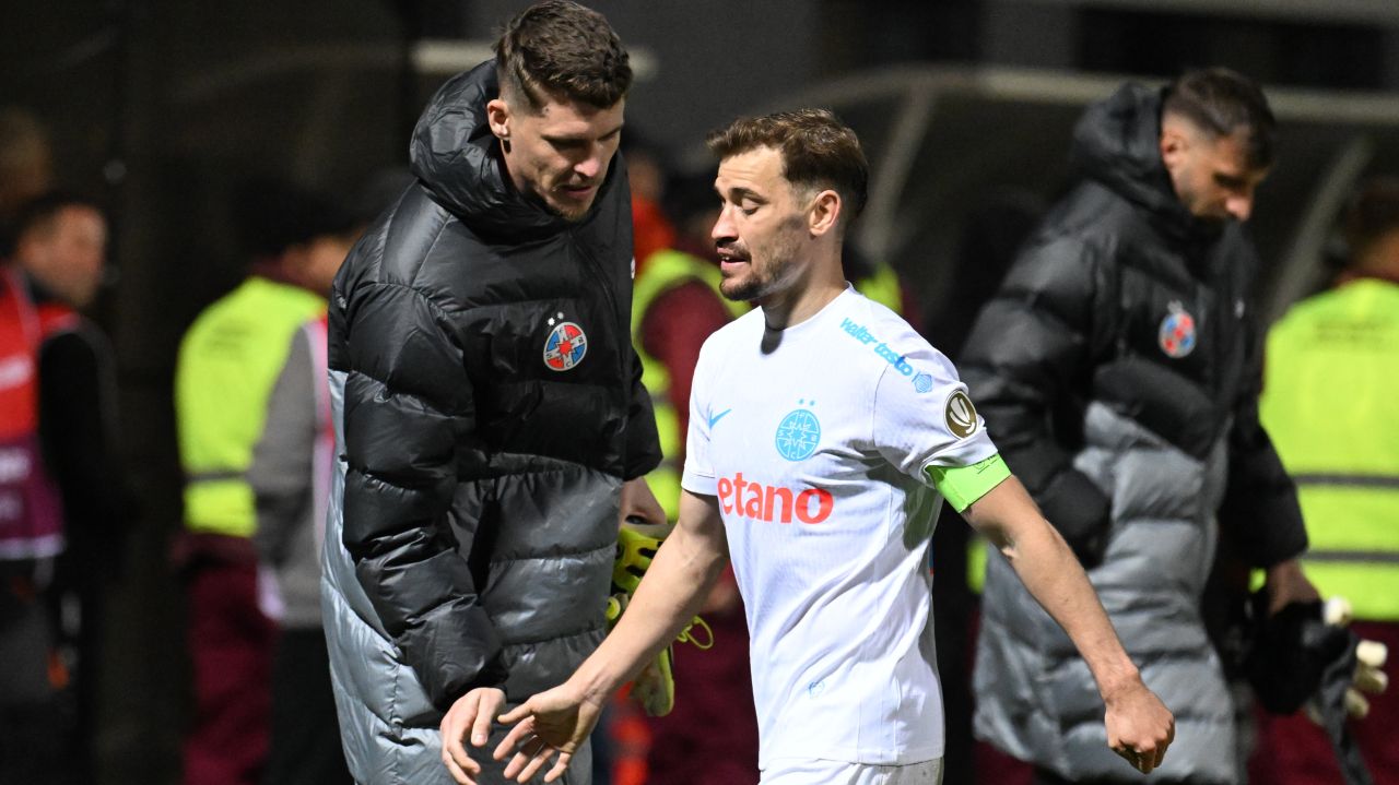 Darius Olaru își arată cu degetul adversarii după ce Csikszereda a învins-o pe FCSB