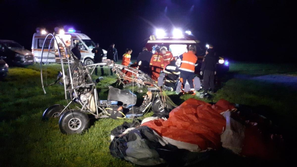 Accident tragic în Bihor: Doi oameni au murit după ce s-au prăbușit cu motoparapanta Accident tragic în Bihor: Doi oameni au murit după ce s-au prăbușit cu motoparapanta