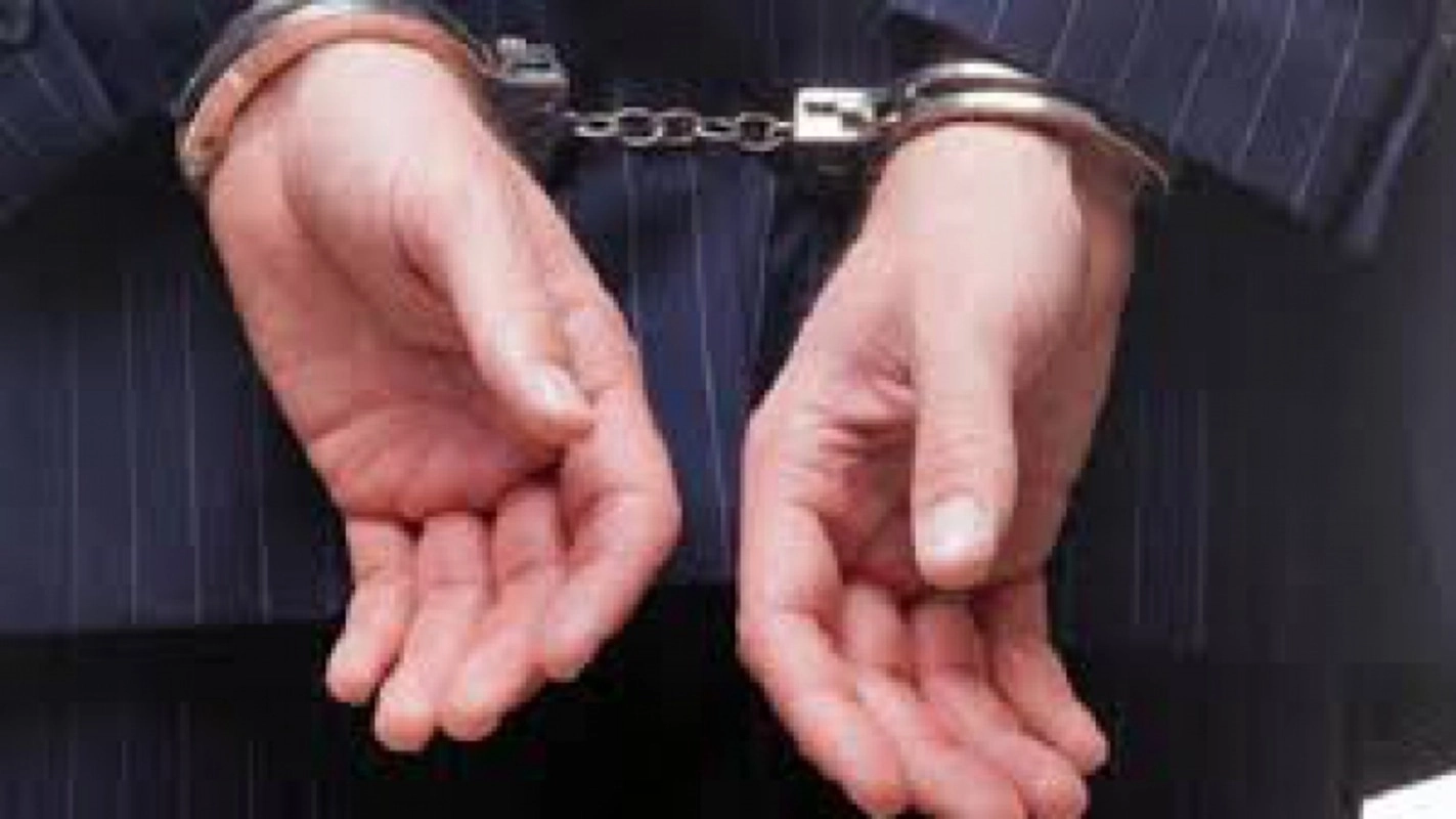 Cinci persoane reţinute după un scandal într-un local din Topliţa