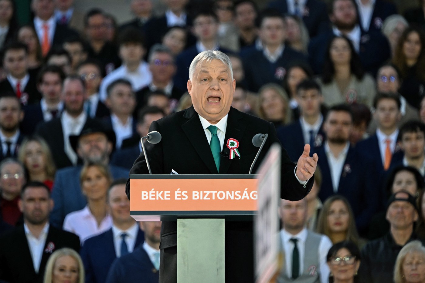 Viktor Orban, discurs anti-Bruxelles la un miting electoral: „Vor să ia și banii copiilor și nepoților noștri”