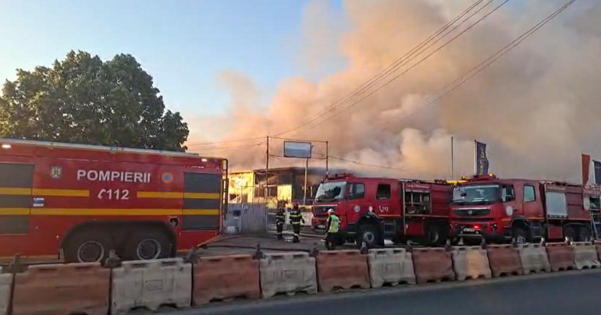 Incendiu puternic la un depozit de cauciucuri din Bragadiru. Sunt trei răniţi