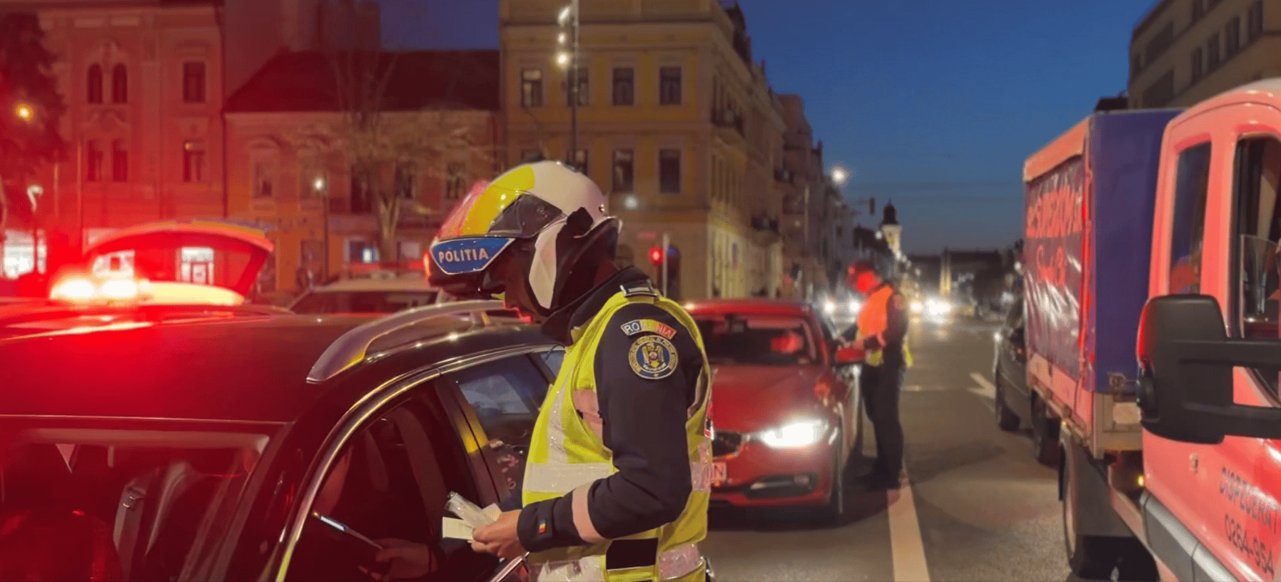 VIDEO. Razie amplă pe șoselele din Cluj. Peste 950 de amenzi și 54 de permise suspendate în doar cinci zile VIDEO. Razie amplă pe șoselele din Cluj. Peste 950 de amenzi și 54 de permise suspendate în doar cinci zile