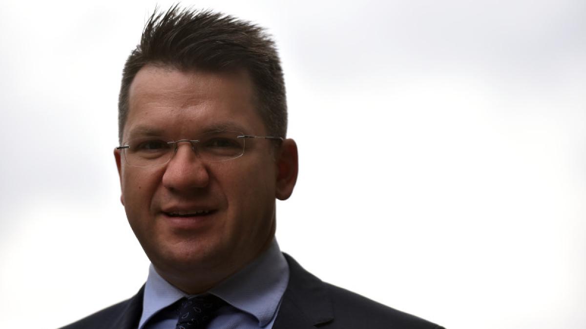 Mihail Neamțu a aprins Internetul cu o poză din Uganda. Val de critici: Excelența Sa, un dictator odios/ Nu există limită în jos!/ Ești în locul potrivit