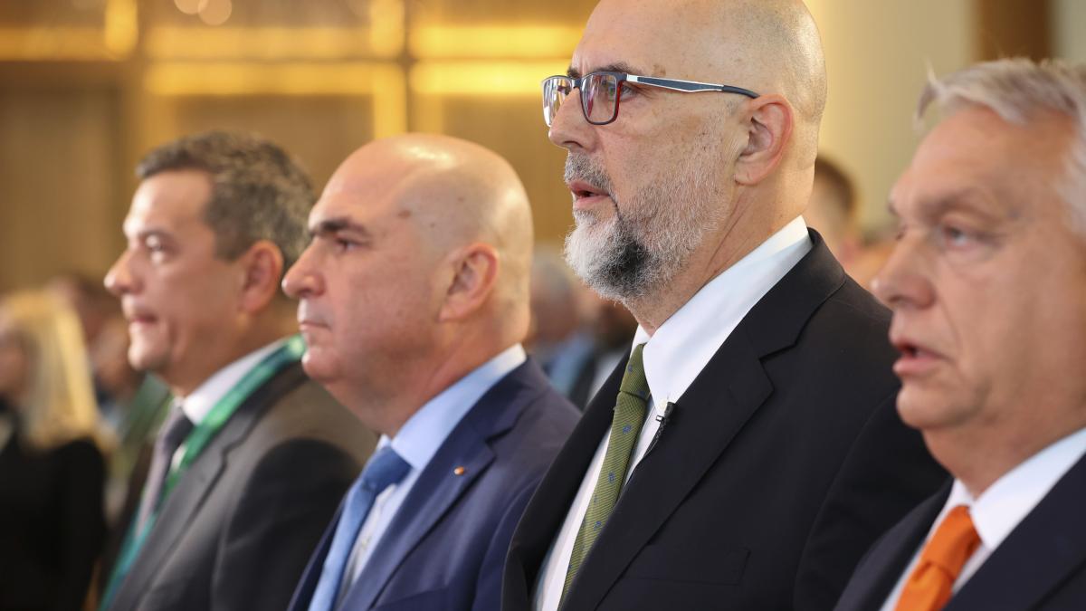Premierul din BNR cade. Kelemen Hunor vine cu varianta unui Guvern pe termen scurt Premierul din BNR cade. Kelemen Hunor vine cu varianta unui Guvern pe termen scurt