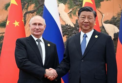 Kremlinul anunță vizita lui Putin la Beijing „în curând”, în timp ce Trump se află în China Kremlinul anunță vizita lui Putin la Beijing „în curând”, în timp ce Trump se află în China