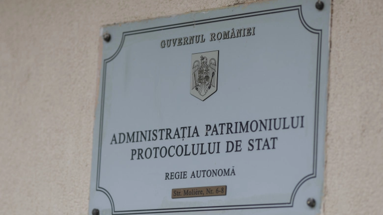 Guvernul vrea să facă public cine locuiește în casele RA-APPS și în ce condiții au fost date imobilele