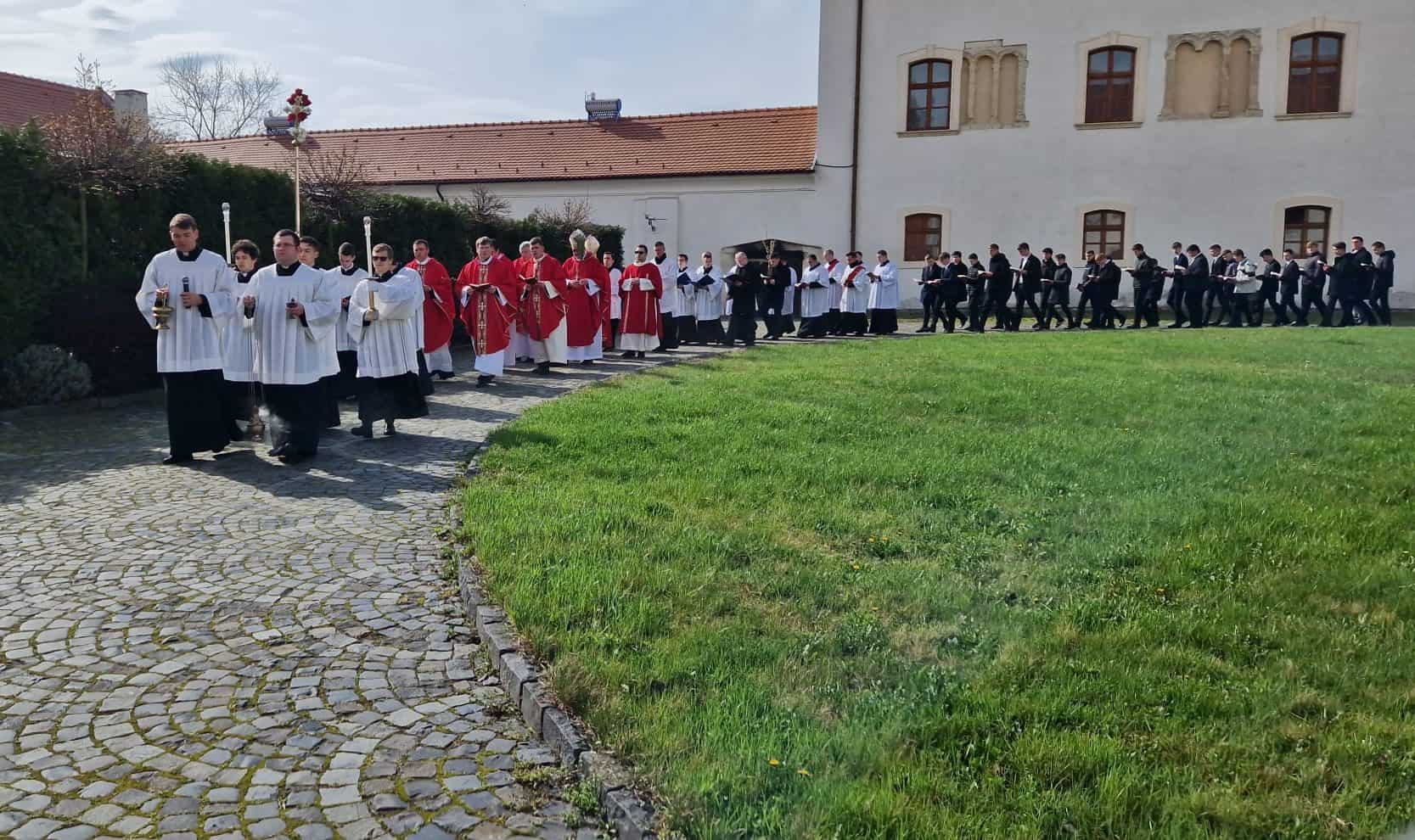 A început Săptămâna Mare pentru creștinii catolici și protestanți A început Săptămâna Mare pentru creștinii catolici și protestanți