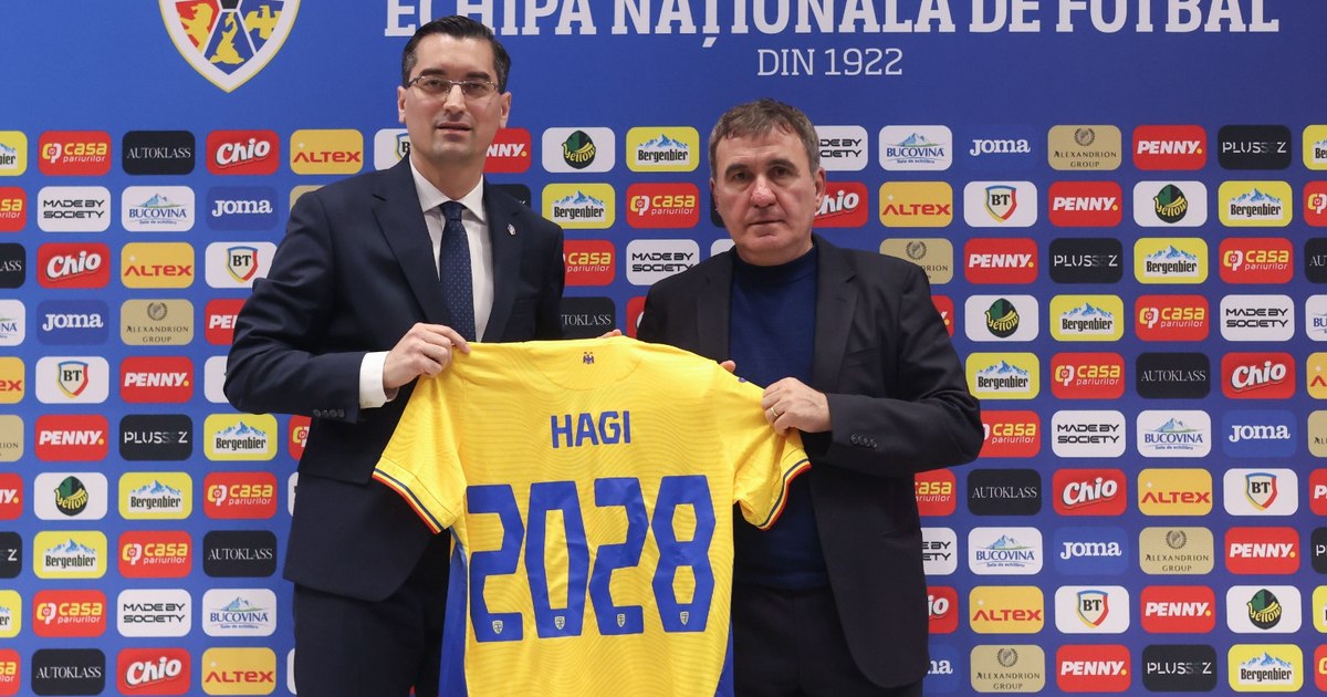FRF a anunțat că Hagi are contract valabil pe 4 ani. Pe tricoul de la prezentare scrie însă altceva FRF a anunțat că Hagi are contract valabil pe 4 ani. Pe tricoul de la prezentare scrie însă altceva