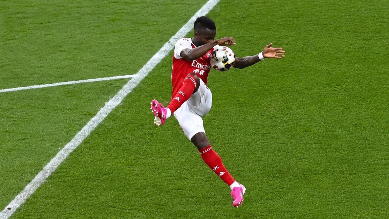 ”Nu-mi vine să cred ce văd!” Lui PSG i-a fost interzis un penalty! Saka, henț flagrant în propriul careu