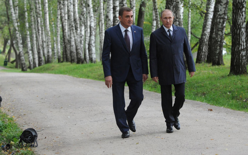 Alexey Dyumin and Vladimir Putin