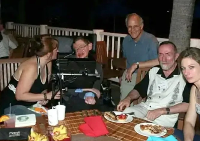 Stephen Hawking, &icirc;n dosarele Epstein FOTO: Departamentul de Justiție