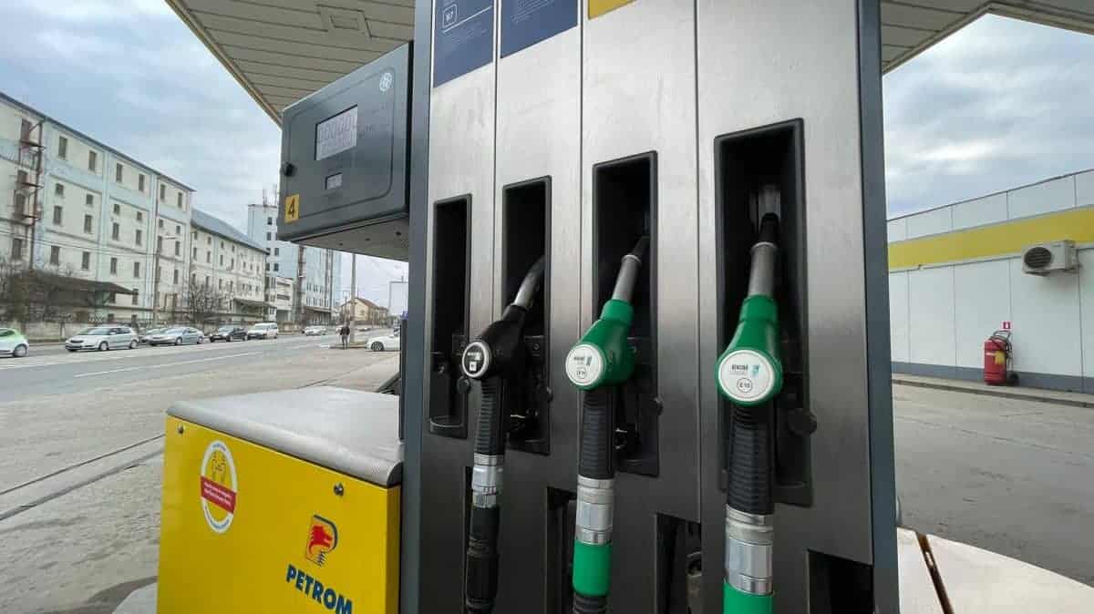 Piața carburanților, vizată de a doua etapă de măsuri pentru diminuarea prețurilor: ”Ajustarea accizelor”, anunțată de Finanțe Piața carburanților, vizată de a doua etapă de măsuri pentru diminuarea prețurilor: ”Ajustarea accizelor”, anunțată de Finanțe