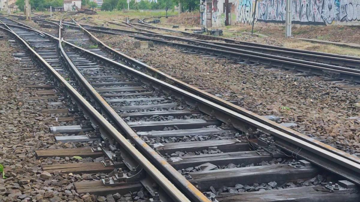 Femeie de 60 de ani, lovită de tren pe ruta Timișoara-Iași Femeie de 60 de ani, lovită de tren pe ruta Timișoara-Iași