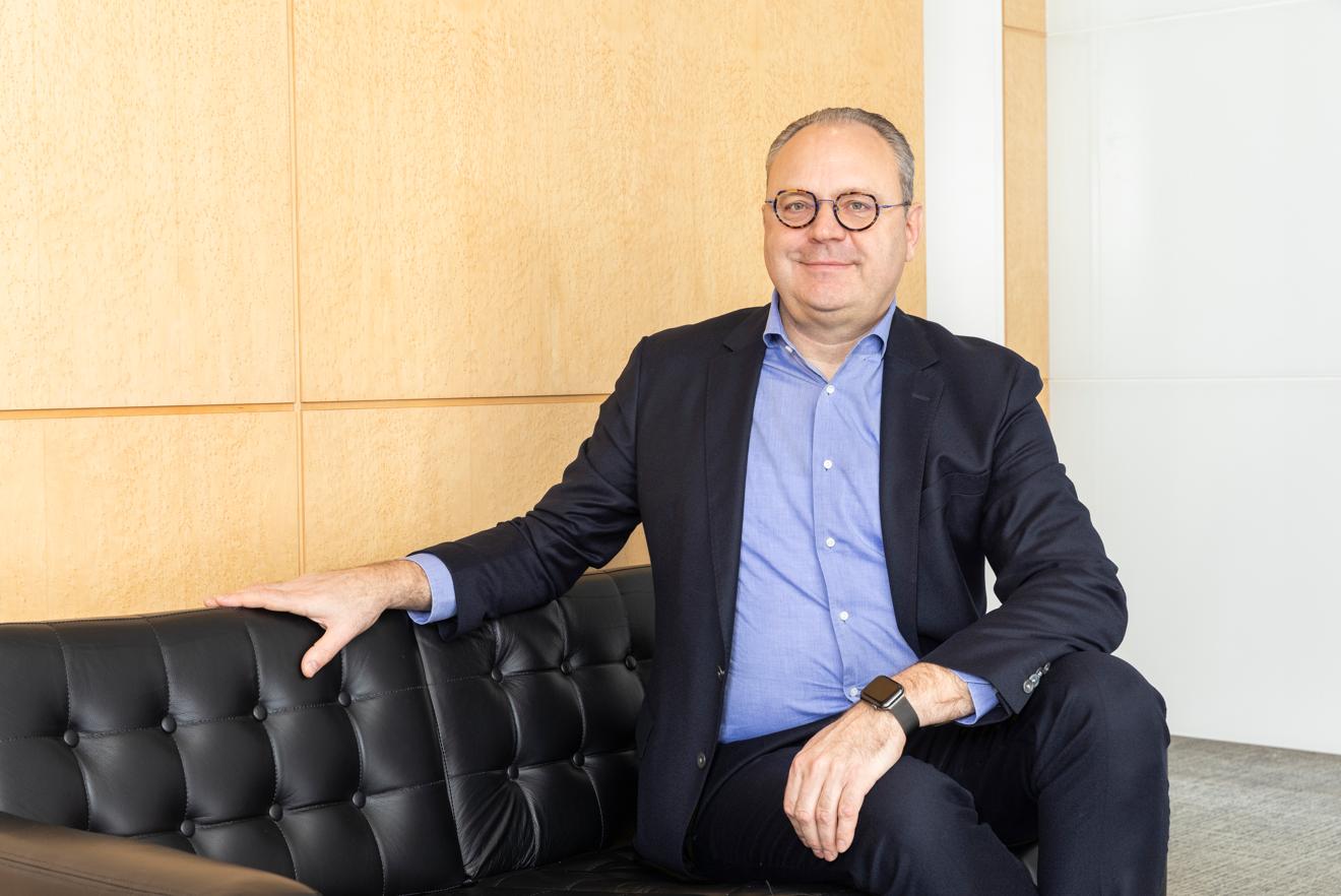 INTERVIU Johan Vandermeulen, Chief Operating Officer BAT: Investiția noastră în cercetare și dezvoltare reprezintă un angajament curajos, cu peste 2 miliarde de euro investite INTERVIU Johan Vandermeulen, Chief Operating Officer BAT: Investiția noastră în cercetare și dezvoltare reprezintă un angajament curajos, cu peste 2 miliarde de euro investite
