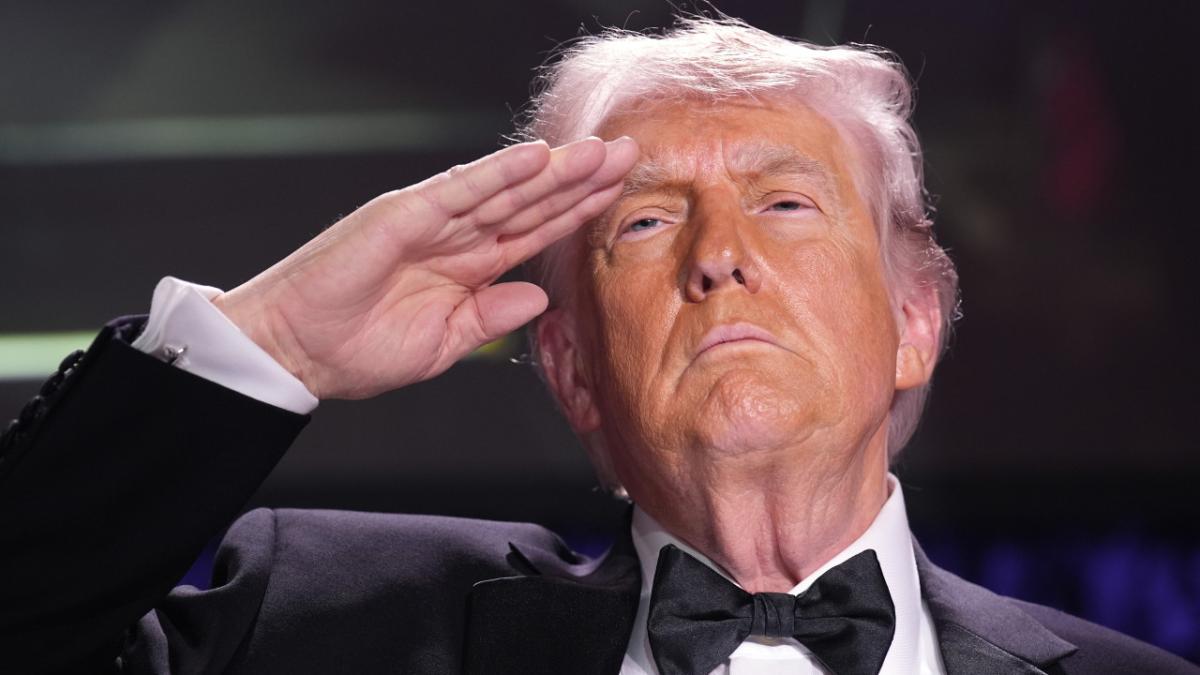 Pașapoarte cu chipul lui Donald Trump, emise de SUA în ediție limitată Pașapoarte cu chipul lui Donald Trump, emise de SUA în ediție limitată