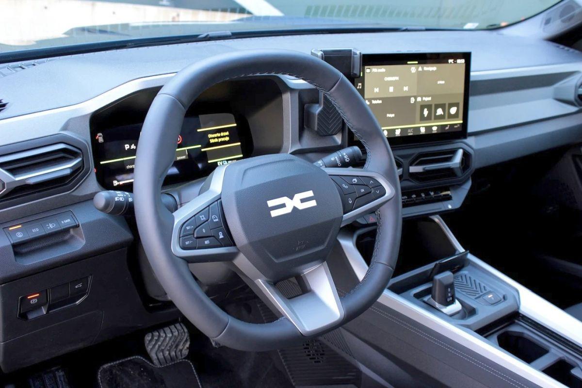 Dacia, „dormitor pe roți” » Imagini surprinzătoare: cum arată mașina-casă care nu a existat vreodată Dacia, „dormitor pe roți” » Imagini surprinzătoare: cum arată mașina-casă care nu a existat vreodată